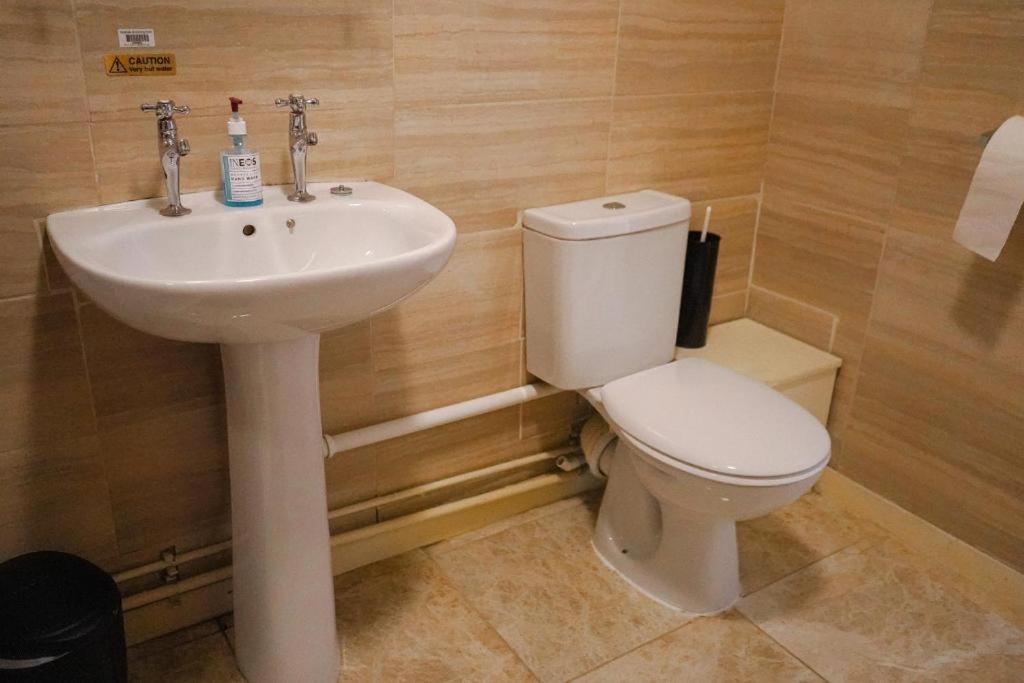 The Swan Guesthouse Линкълн Екстериор снимка